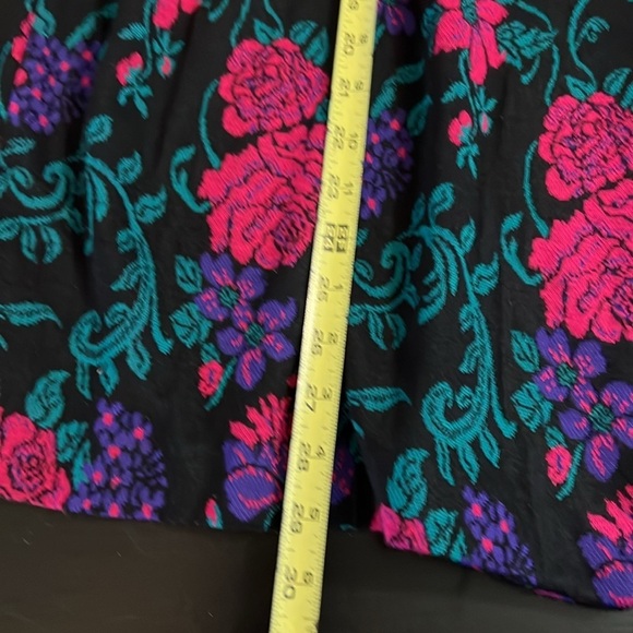 Vintage Around Town Floral Women's Jacket - Black and Pink - Picture 3 of 4